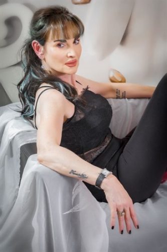 Mit einem l&auml;cheln im gesicht f&uuml;hre ich dich an die grenze zwischen lust und leidenschaft gallery_0