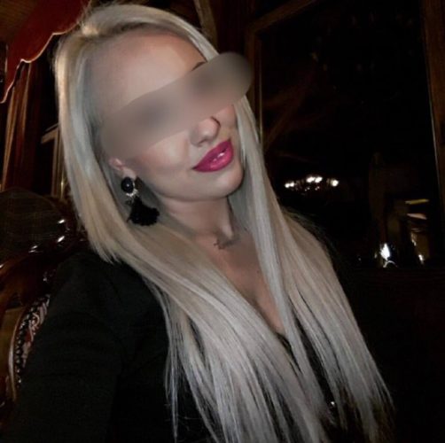 Liebevolles junges Girl gallery_3