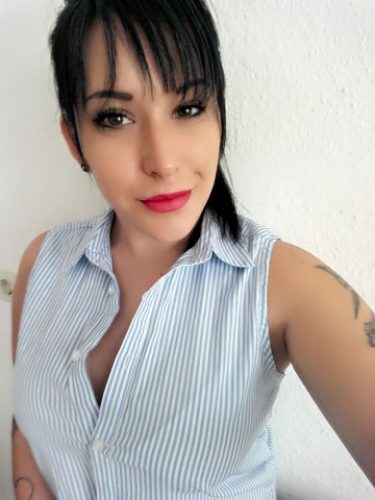 Kim ... Jung sportlich wartet auf hei&szlig;e Kontakte! gallery_1