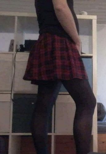 Biete mich, devotes und braves &bdquo;M&auml;dchen&ldquo; gallery_1