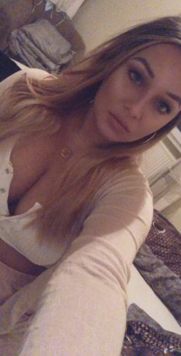 Erotische hei&szlig;e Julia ganz privat gallery_2