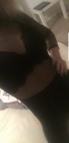 Geile 21 j&auml;hrige bietet Blowjobs gallery_3