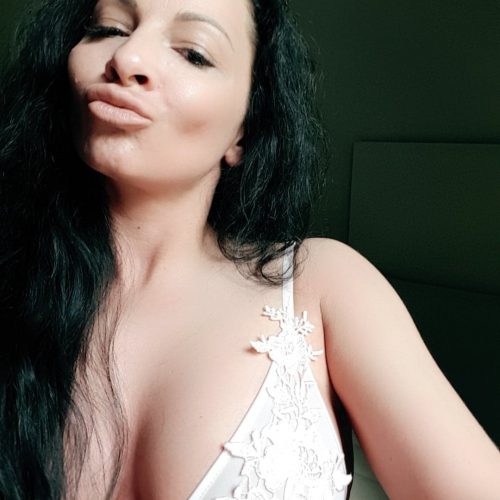 Alexandra im Royal Massage Studio gallery_2