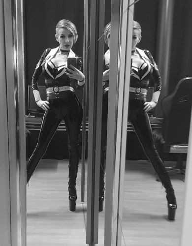 HOT HOT HOT . . . LIVE YOUR FETISH DREAMS !!! gallery_18