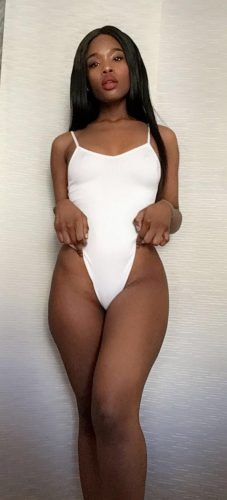 Girlfriend Experience with sexy Naomi gallery_2