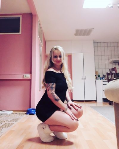 Blondine mit gr&uuml;nen Augen gallery_8