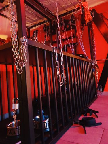 BDSM Girls gesucht! Top Verdienst! gallery_4