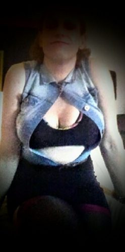 Versaute Sexdates mit Naturgeiler Trannystute in K&ouml;ln! gallery_1