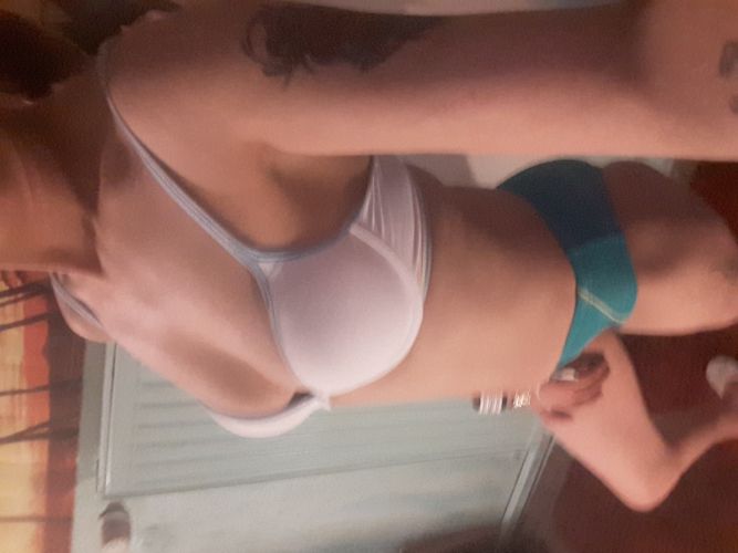Warte dich hei&szlig;e Massage . gallery_1