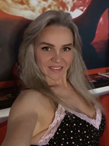 Weibliche Kurven die zum verw&ouml;hnen und anfassen einladen! gallery_2