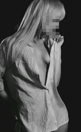Hallo ich bin die junge blonde Sandy mit einer tollen Figur gallery_3
