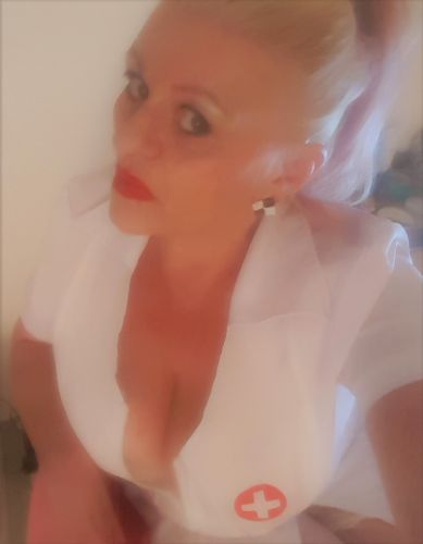 Lady Silke - Fusserotik - Nylonfetisch - Windelerziehung gallery_9