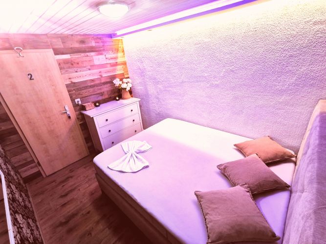 InTeRlAkEn's - most popular adress for renting rooms gallery_4