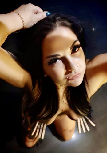 Mein Name ist Zoe ich bin eine ganz versaute Schlampe gallery_1