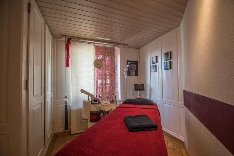 Massagesalon mit Bar, Kosmetik sucht neuen Nachfolger gallery_2
