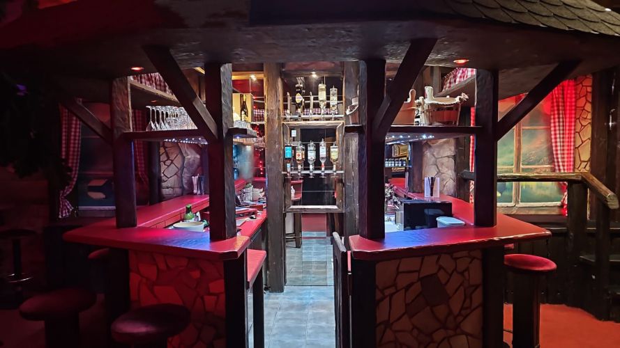 Almbar - der etwas andere Nachtclub gallery_1