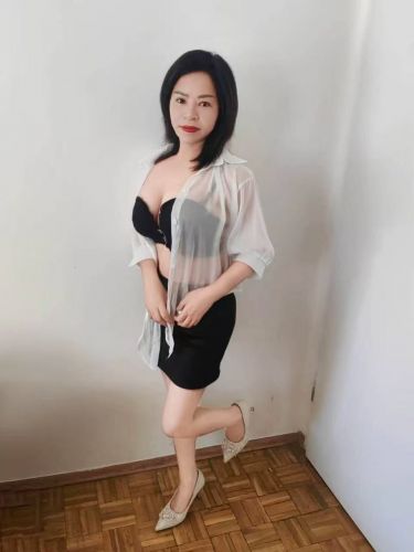 Zuckers&uuml;&szlig;e, sehr kleingebaute Chinesin! gallery_1